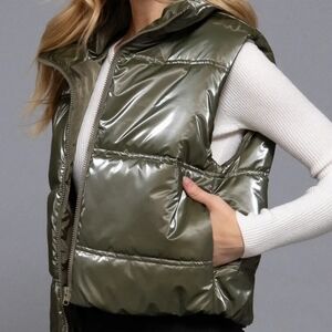 NWT Patton Puffer Cropped Vest